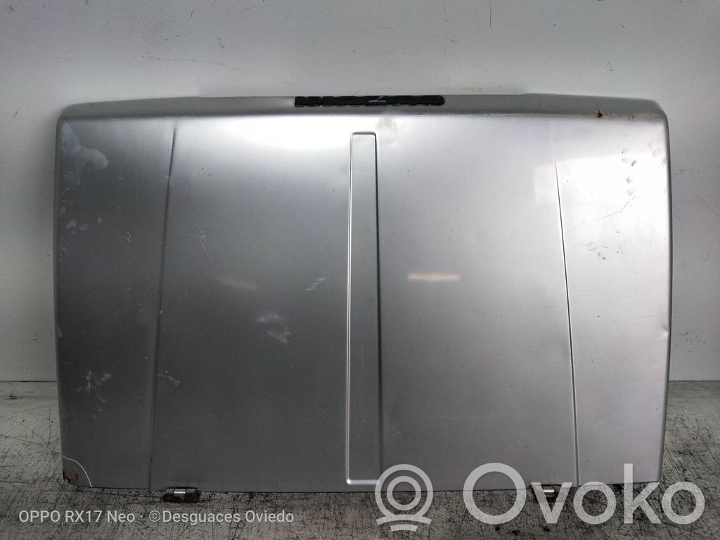 Couvercle, capot moteur