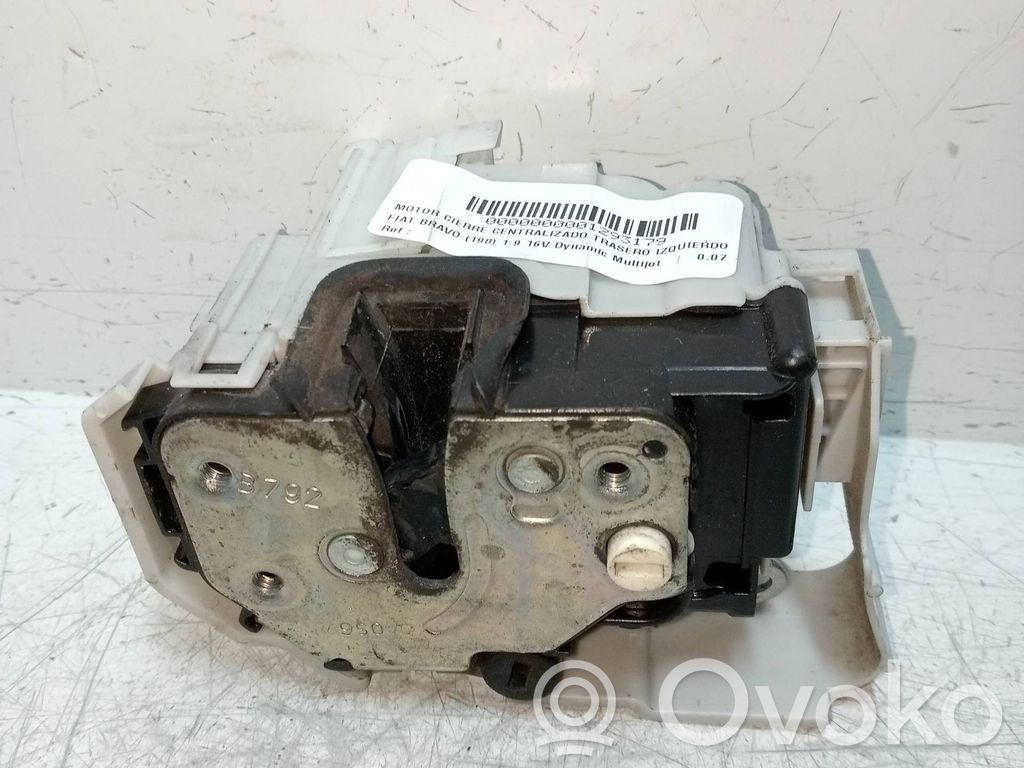 Motor de cierre de puerta trasera