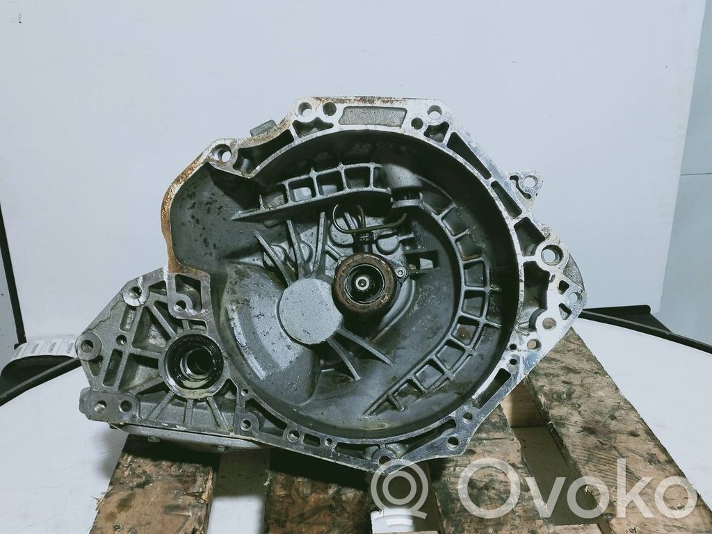 Opel Corsa D Manual 5 speed gearbox 