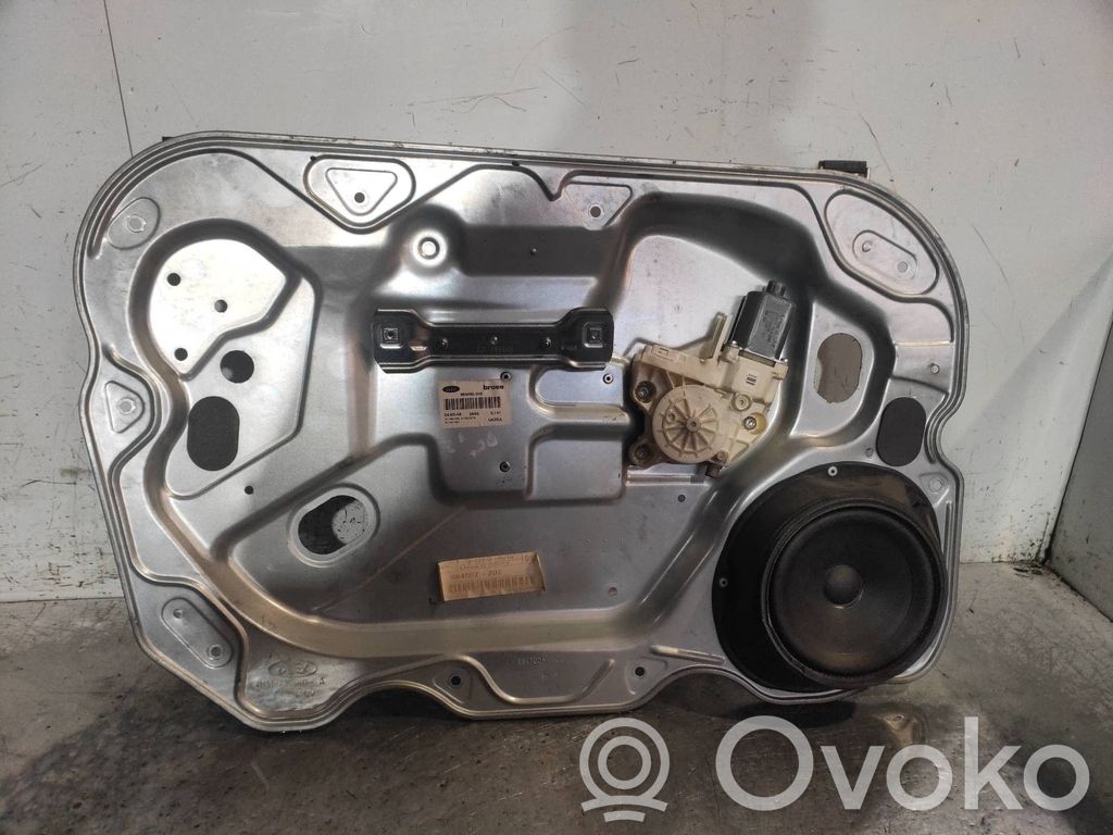 Regulador manual de la ventanilla delantera   984562202