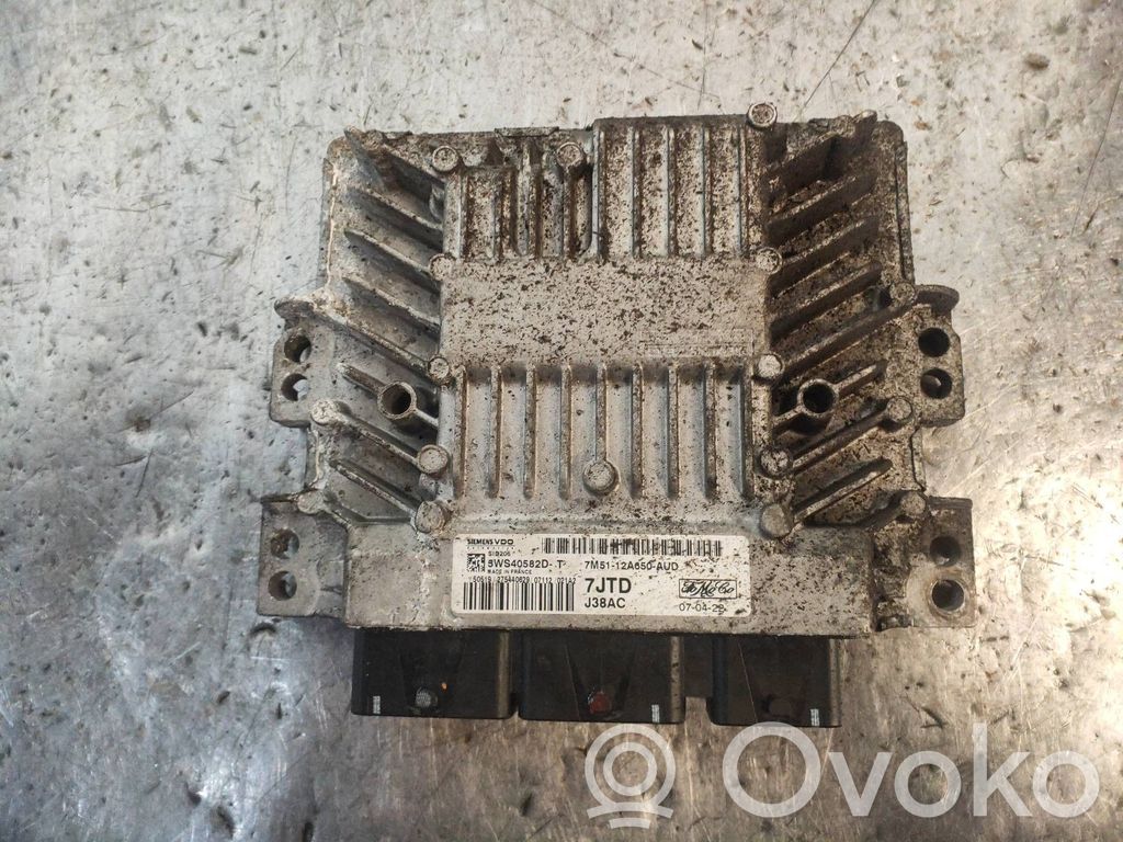 Ford C-MAX I Variklio valdymo blokas 