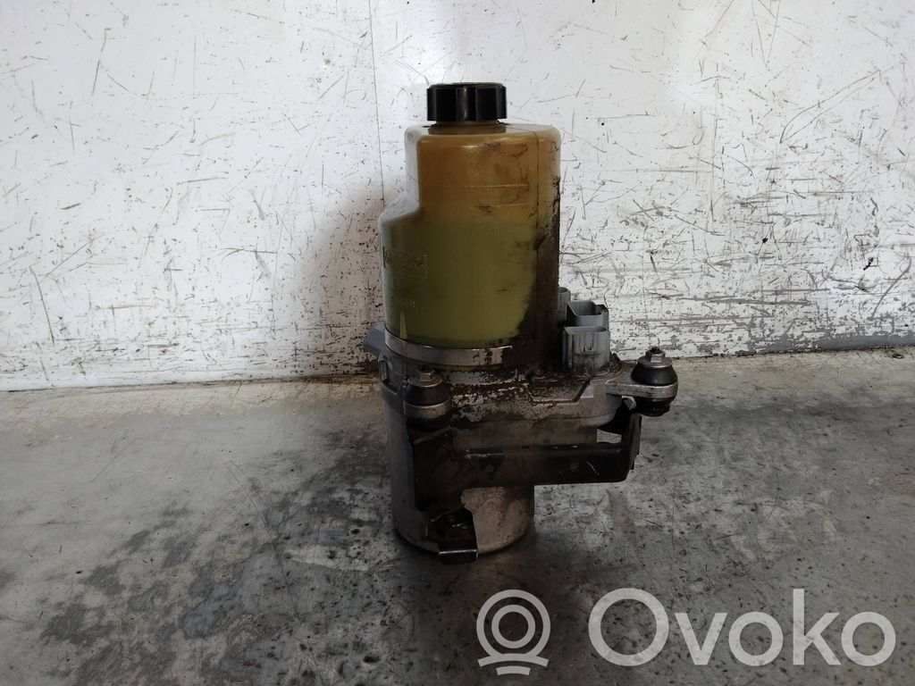 Power steering pump   20TDCI