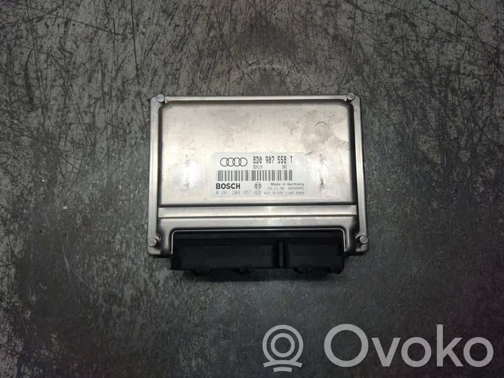 Audi A4 S4 B5 8D Variklio valdymo blokas 