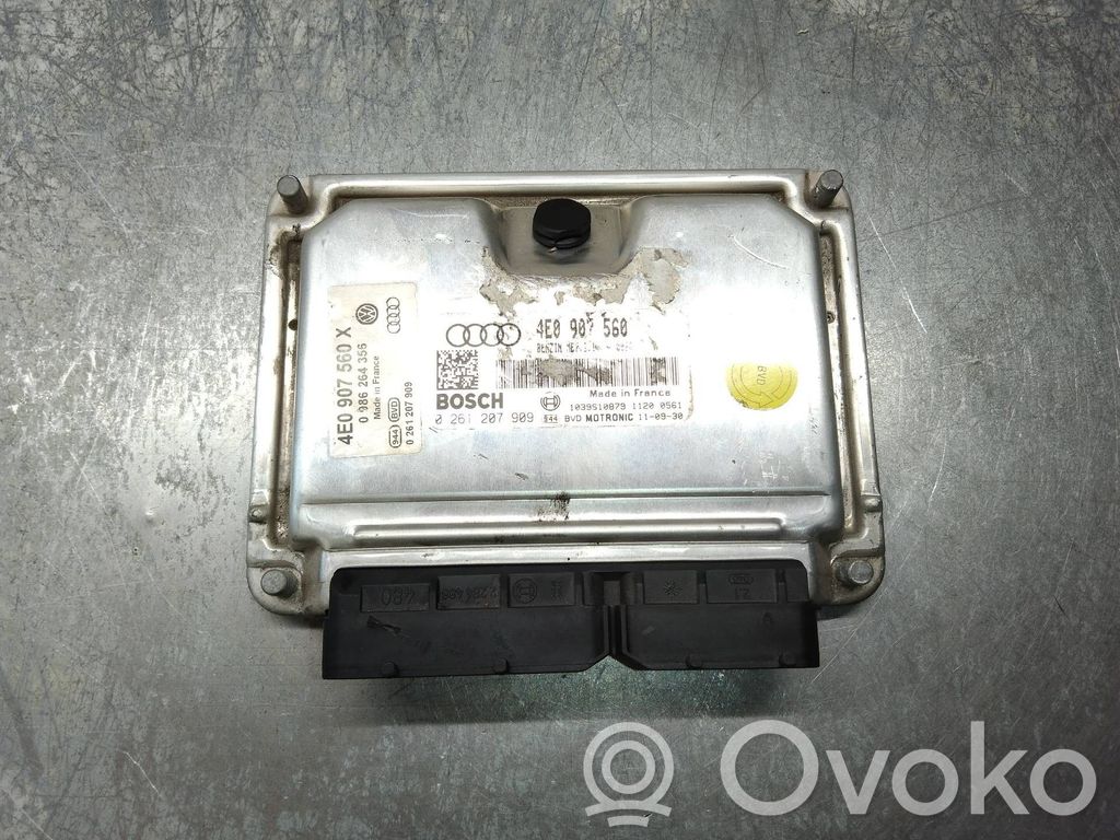 Audi A8 S8 D2 4D Variklio valdymo blokas 