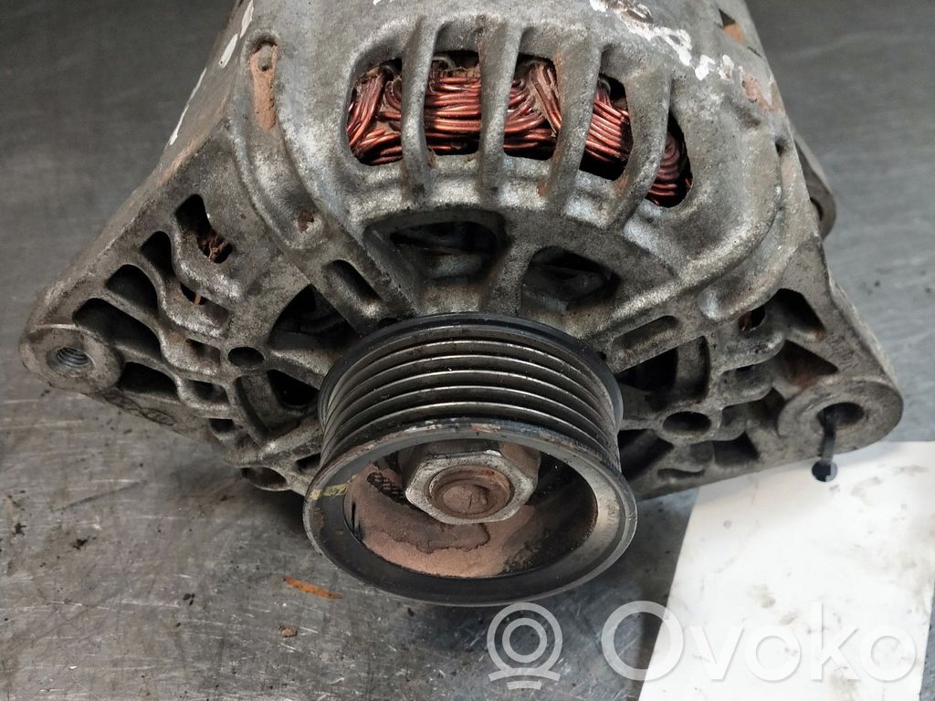 Alternador   373002B600