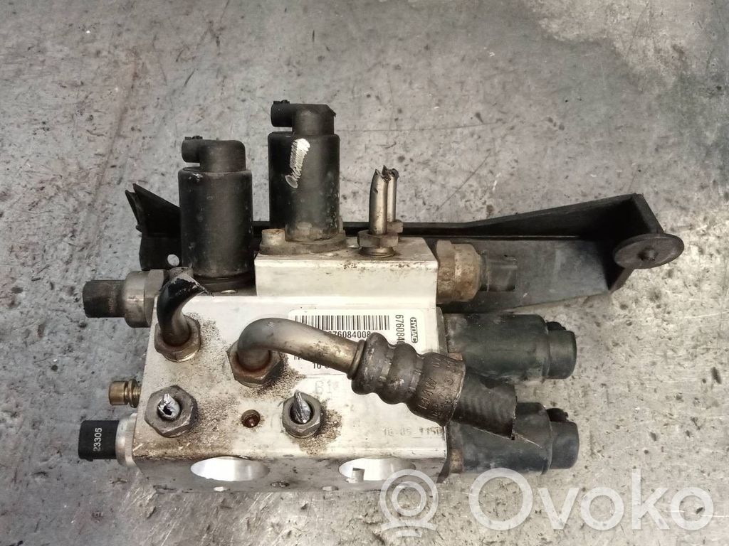 BMW 5 E39 Air suspension compressor/pump 