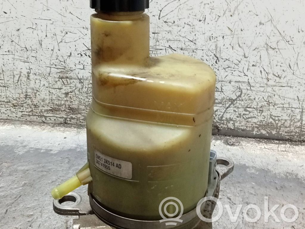 Ohjaustehostimen pumppu   5N513K514AD
