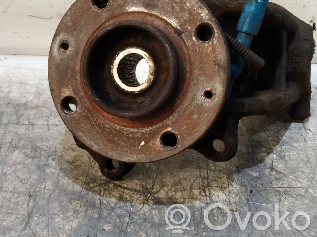 Front wheel hub spindle knuckle