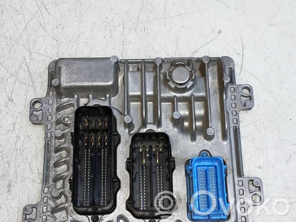 Opel Mokka X Engine control unit/module 