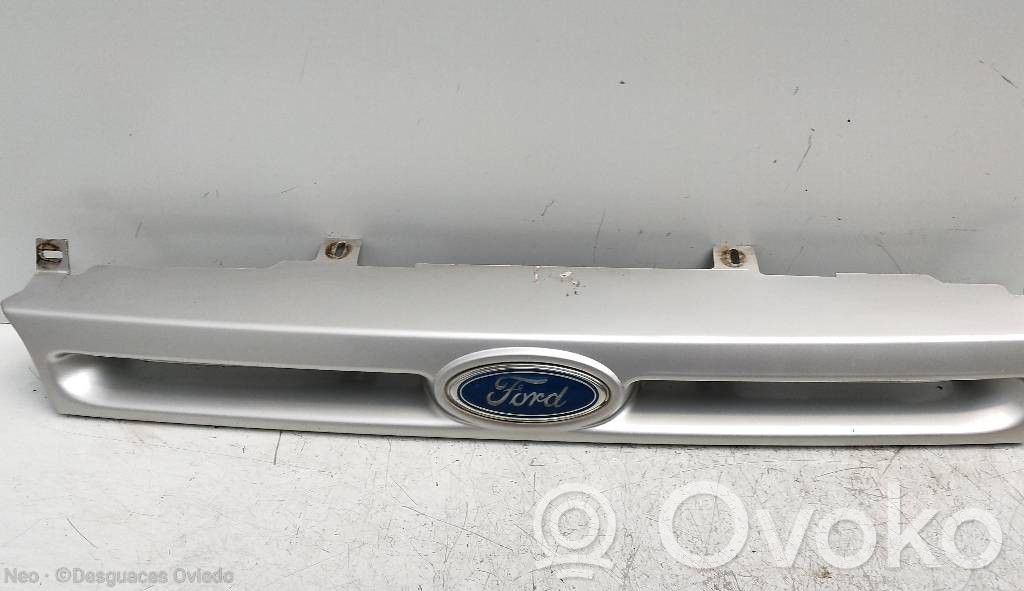 Front grill   91AG8200DAW