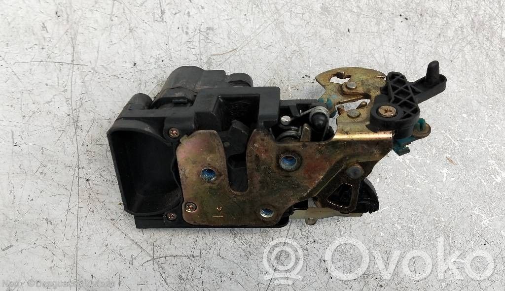 Motor de cierre de puerta trasera