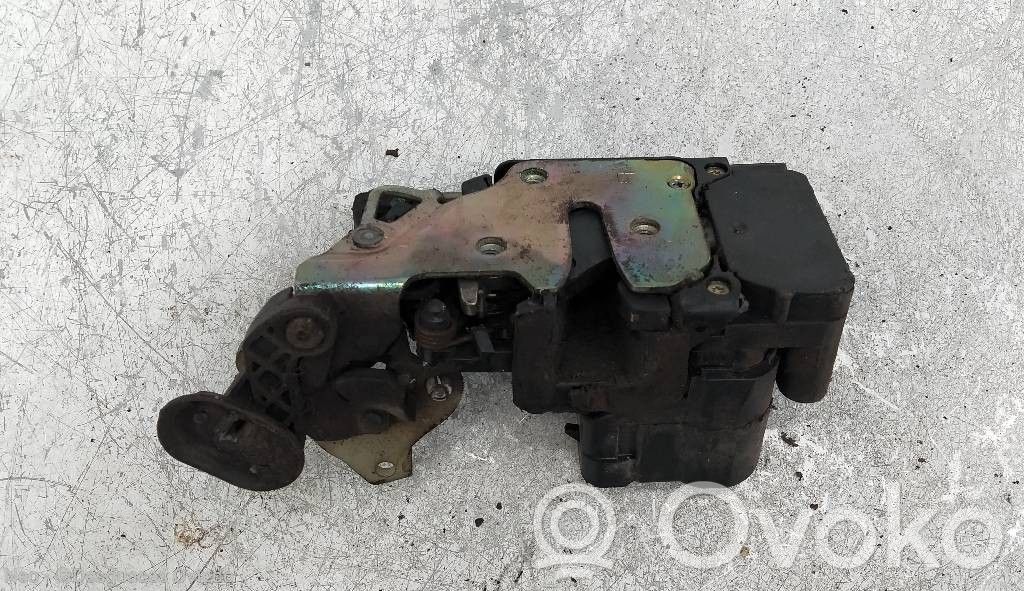 Motor de cierre de puerta trasera