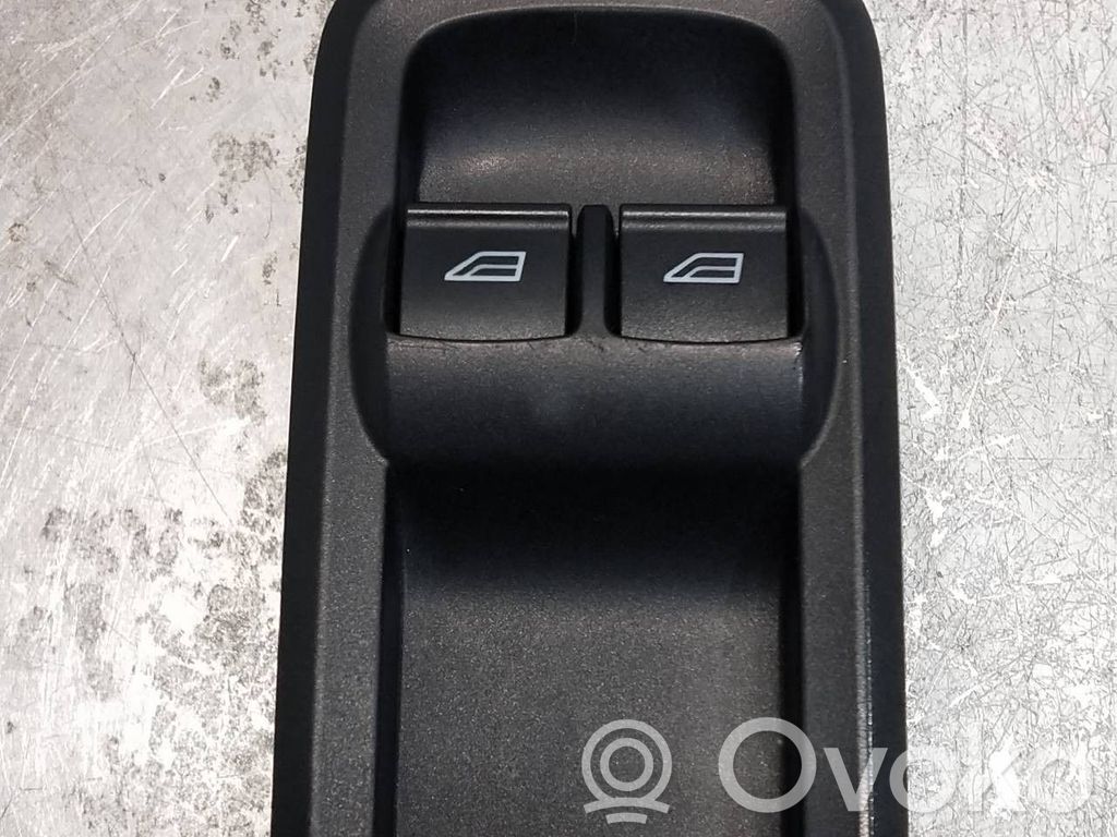 Electric window control switch   8A6T14A132EC