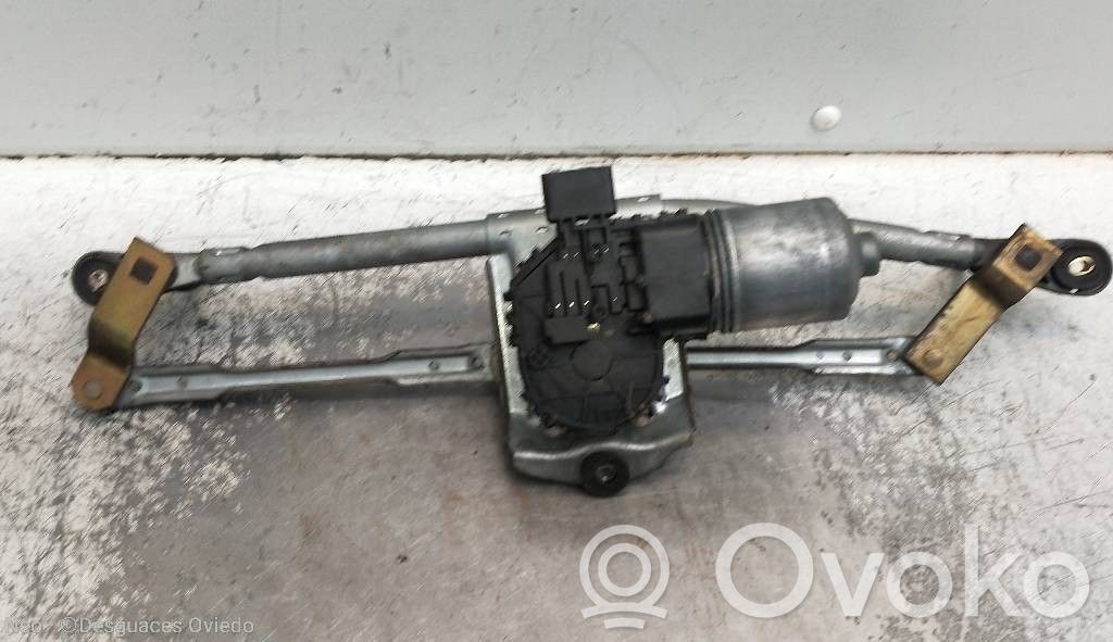 Motor del limpiaparabrisas   0390241700
