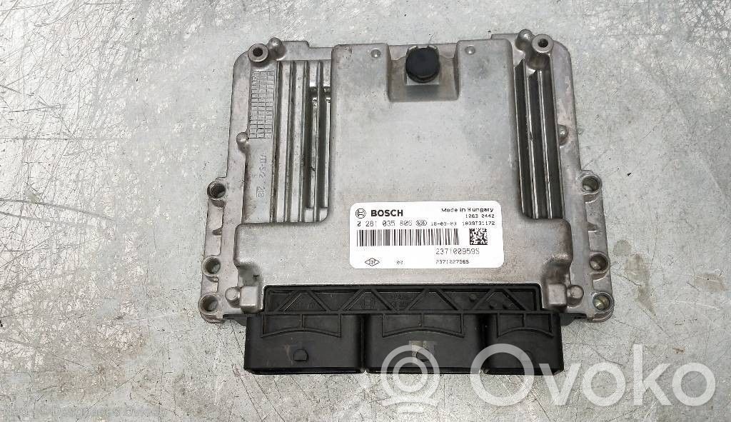 Renault Clio IV Engine control unit/module 