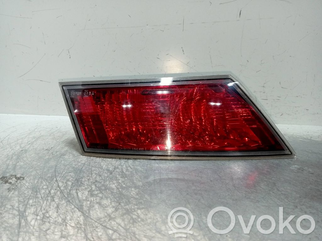 Headlight/headlamp bulb