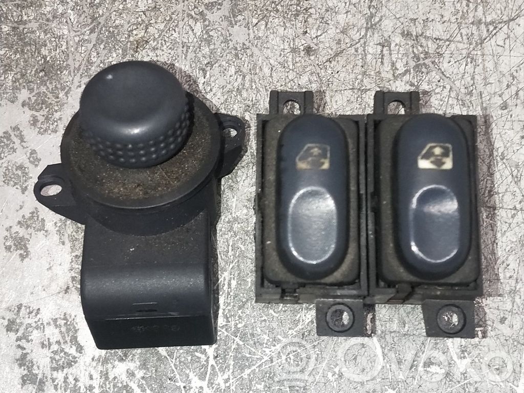 Interruptor del elevalunas eléctrico   7700875677,7700875678,7700875674