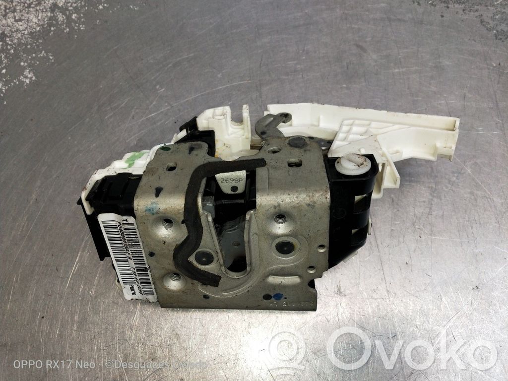 Jeep Compass Takaoven lukitusmoottori 