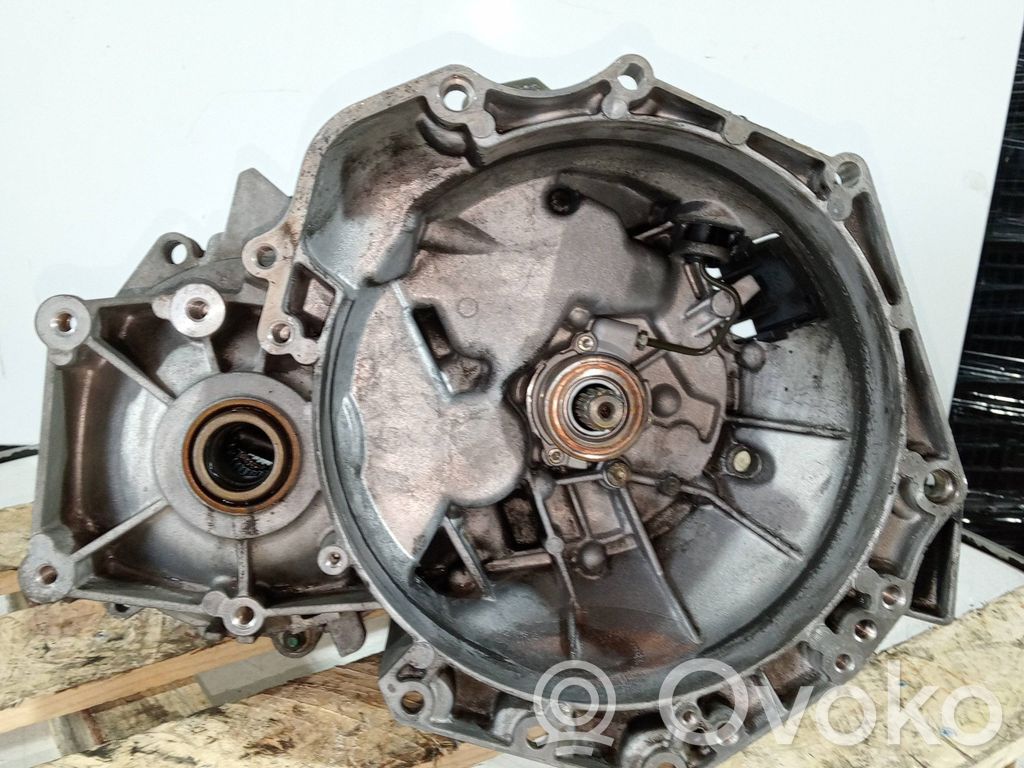 Manualna 5-biegowa skrzynia biegów   FM57301,S4331B23887,5V