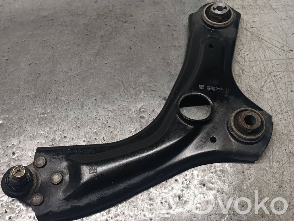 Front control arm   045814R