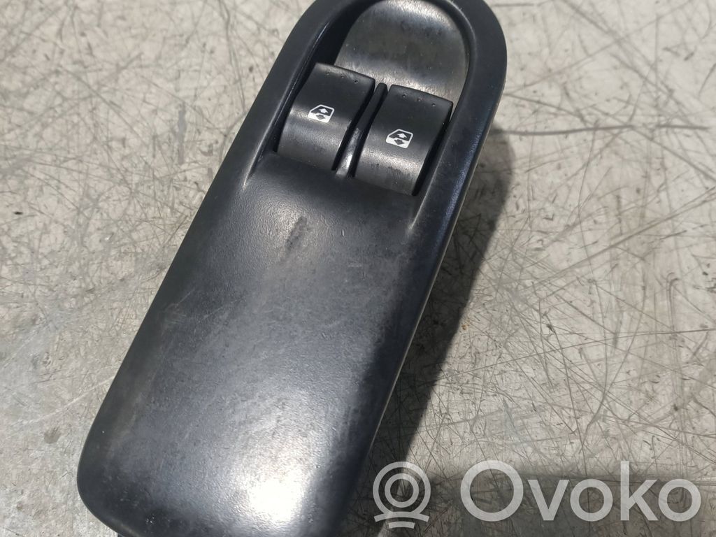 Interruptor del elevalunas eléctrico   4P