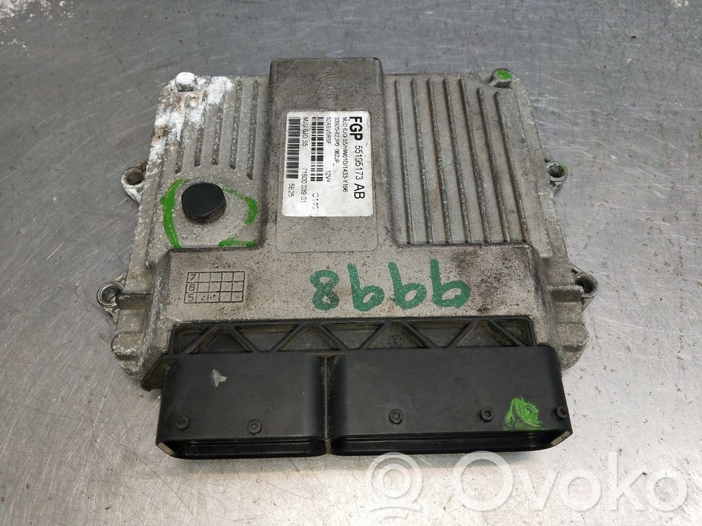 Suzuki Swift I Engine control unit/module 
