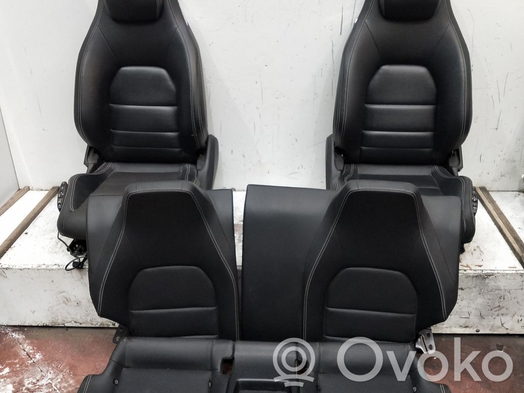 Mercedes-Benz CLK A209 C209 Seat set 