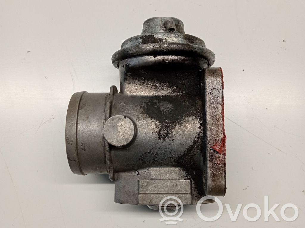 BMW 3 E30 EGR valve 
