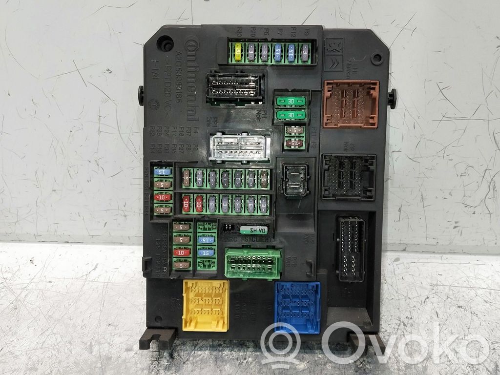 Citroen C4 II Picasso Katvealueen valvonnan ohjainlaite (BSM) 