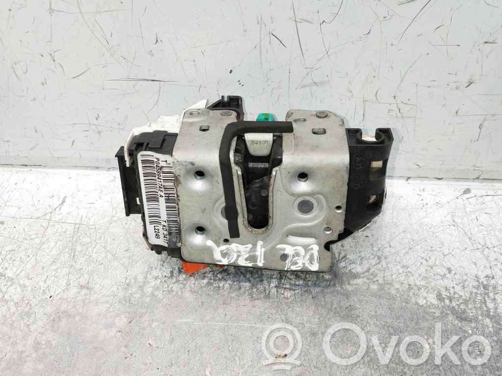 Chrysler Voyager Etuoven lukon moottori 