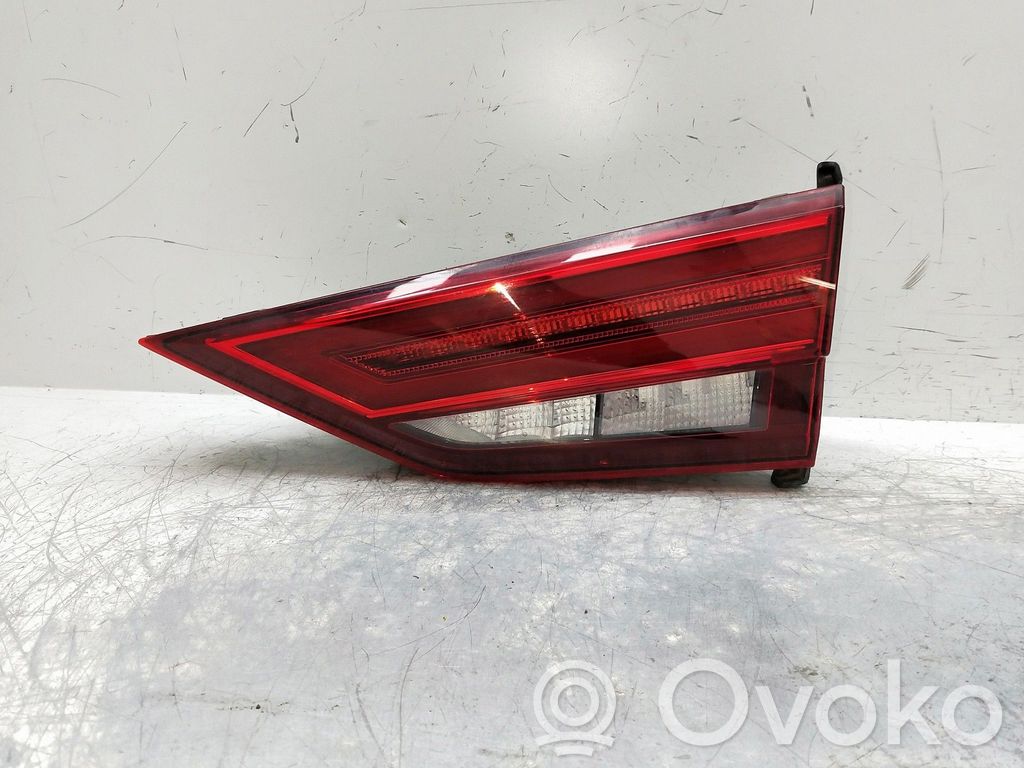 Audi A3 S3 8V Lampy tylnej klapy bagażnika 