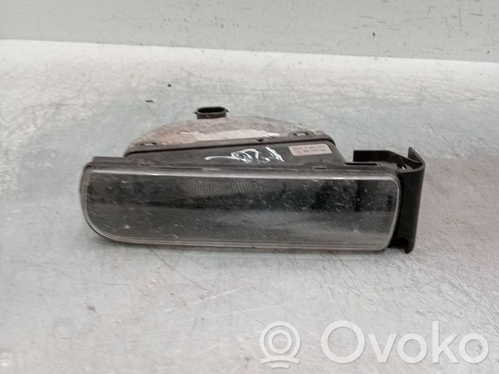 Front fog light   E9E34P