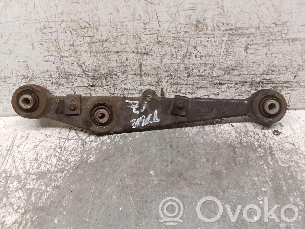 Brazo de suspensión trasero