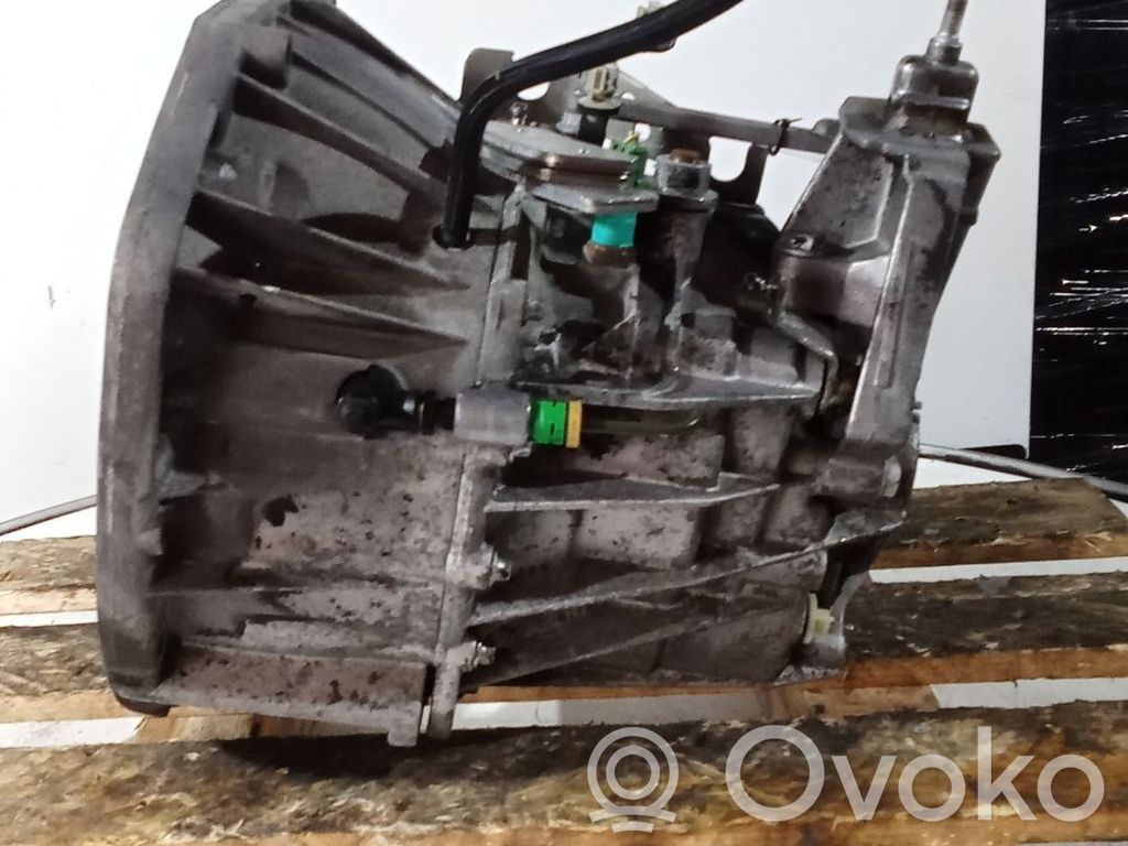 Manualna 5-biegowa skrzynia biegów   PK4005,6V,C066695