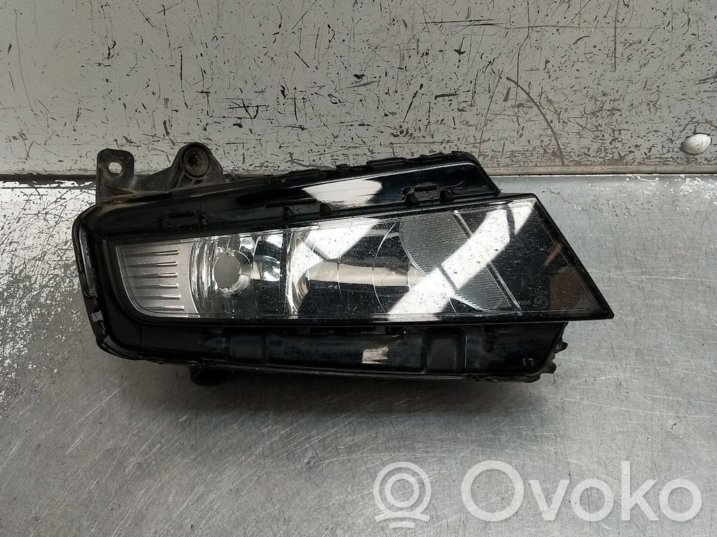 Seat Leon (5F) Etusumuvalo 