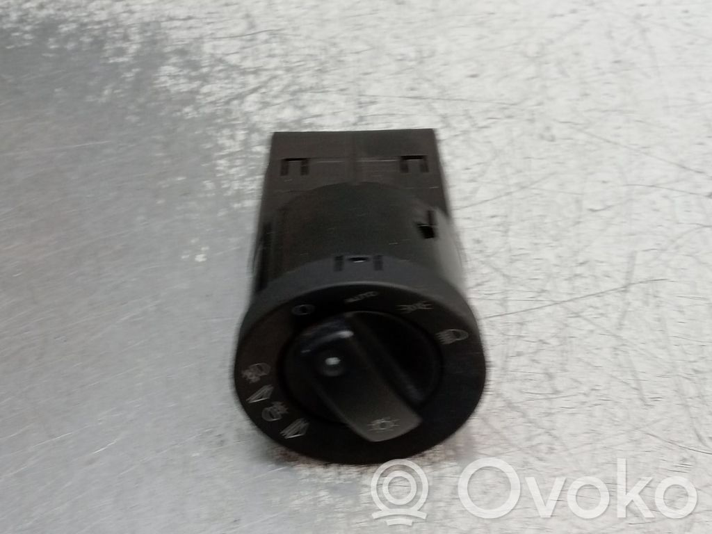 Panel lighting control switch   8E0941531D