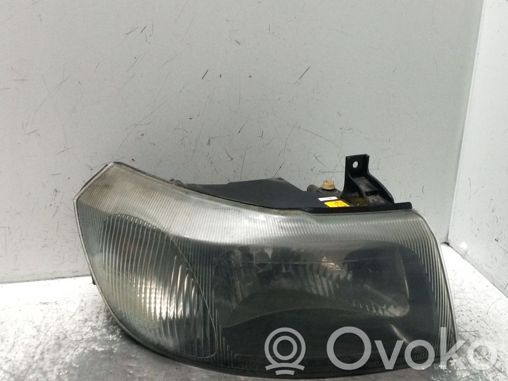 Headlight/headlamp   YC1F10849,423844,00