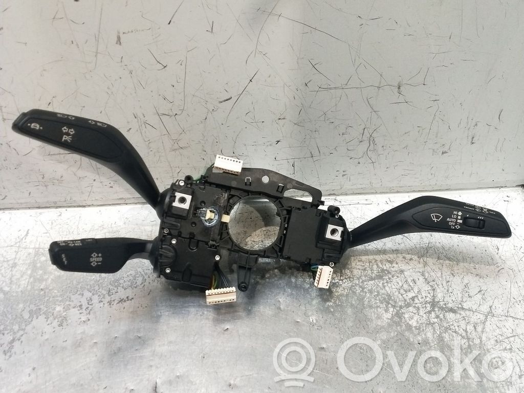 Interruptor de control del panel de luces   10506411401,82A953521GE