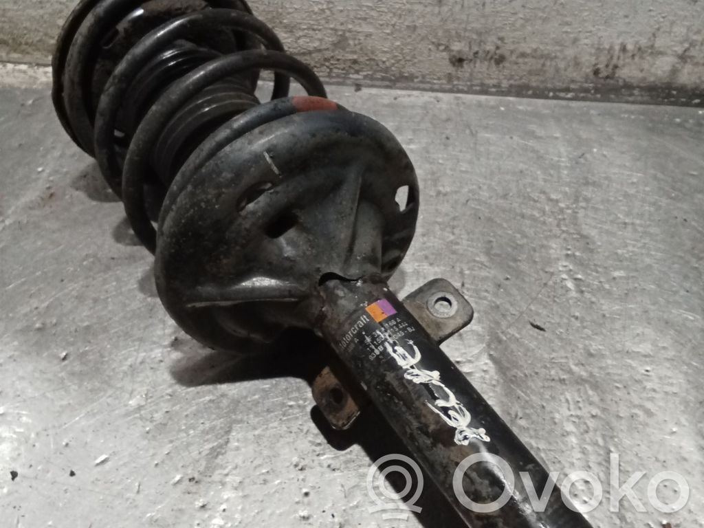 Ford Mondeo MK I Front shock absorber with coil spring 