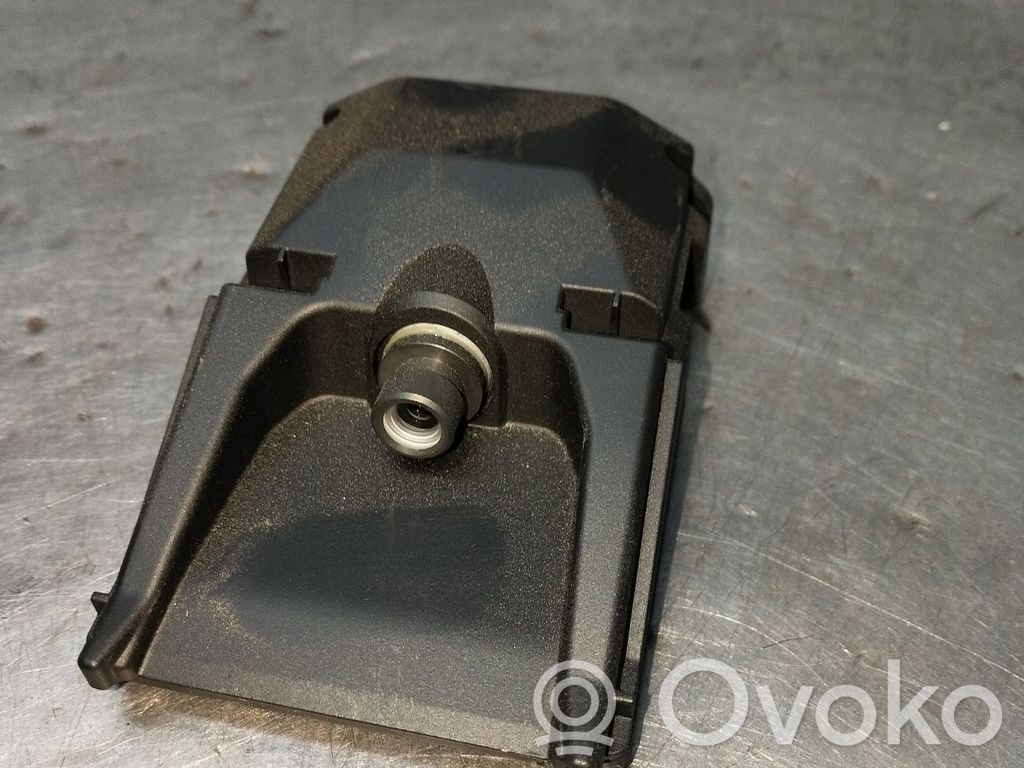 Otras unidades de control/módulos   99211J7700