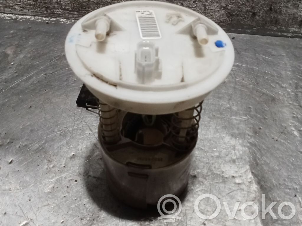 Ford Fiesta Polttoainesäiliön pumppu 