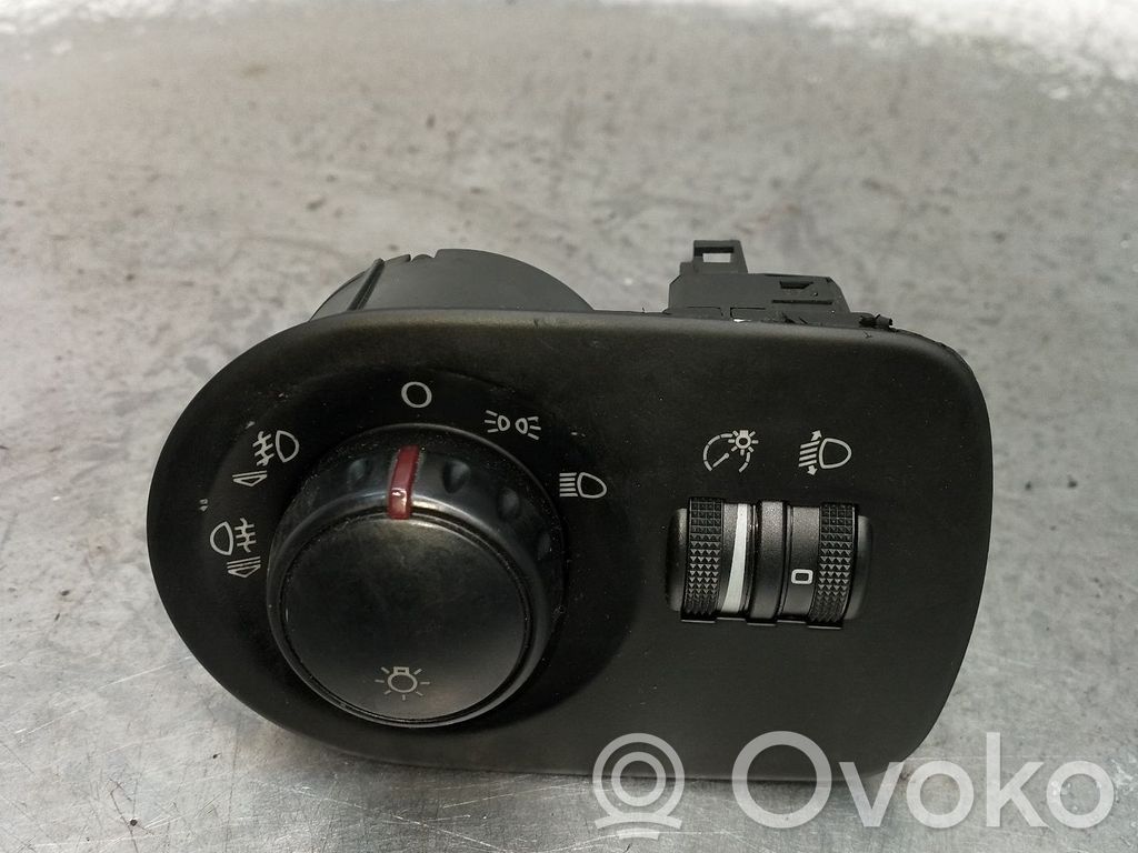 Panel lighting control switch   1P1941431B,04062602
