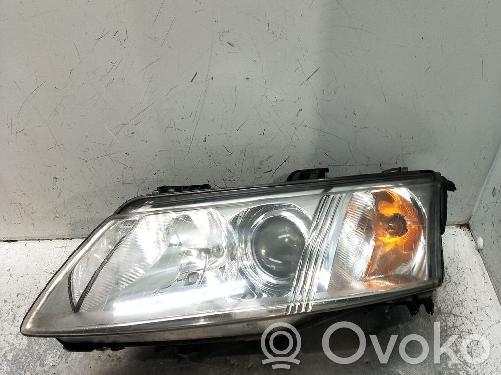 Saab 9-3 Ver2 Phare frontale 