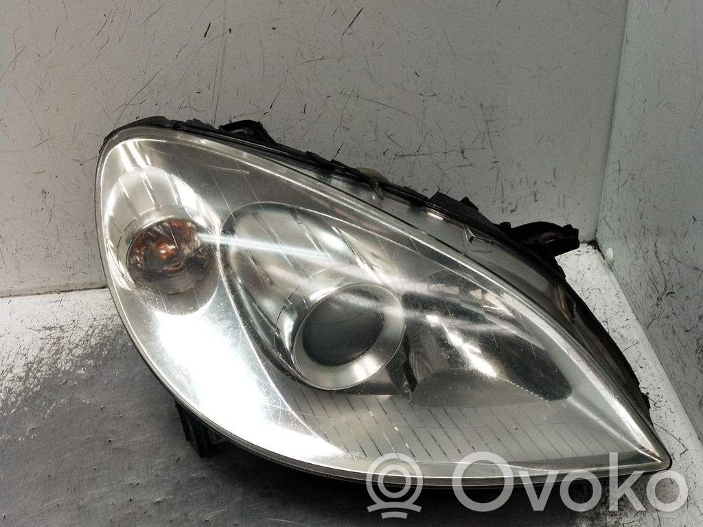 Mercedes-Benz B W245 Faro/fanale