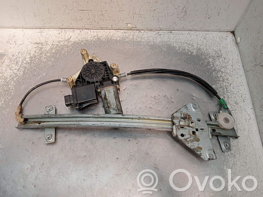 Mitsubishi Carisma Macara geam față manuală 