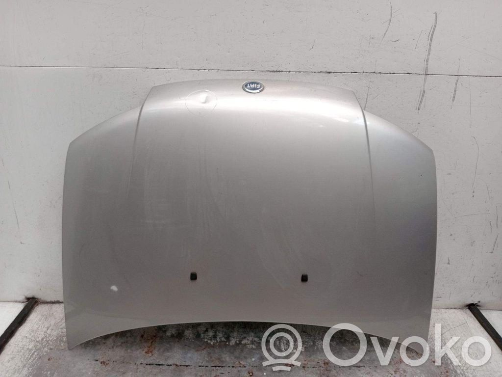 Fiat Punto (188) Vano motore/cofano 