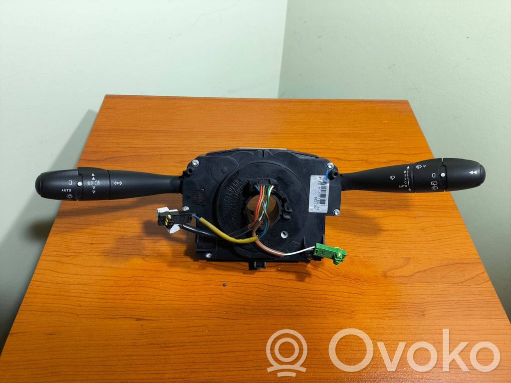 Peugeot 207 Wiper turn signal indicator stalk/switch 
