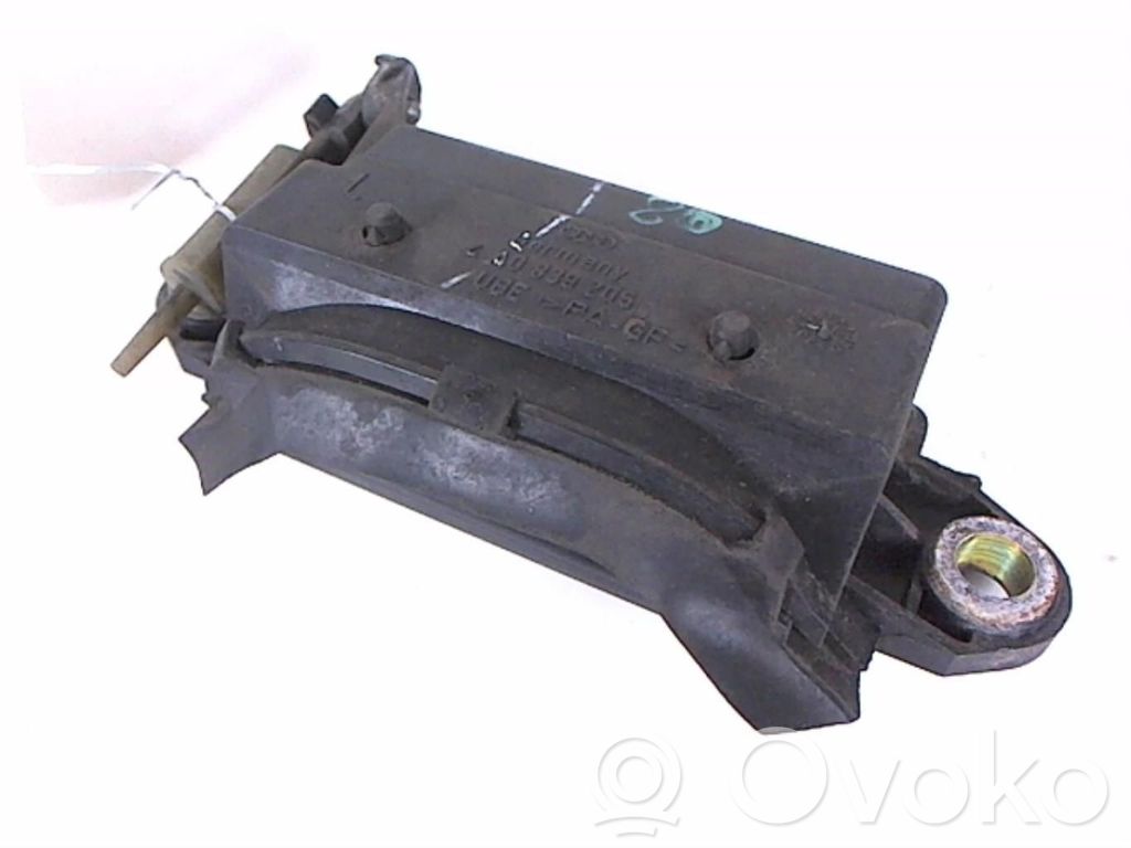 Manecilla externa puerta trasera   8D0837207A3FZ