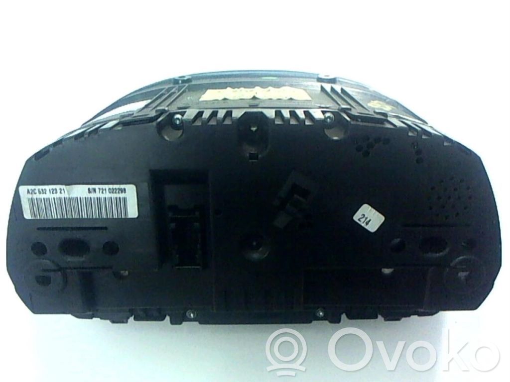Geschwindigkeitsmesser Cockpit   62109316154