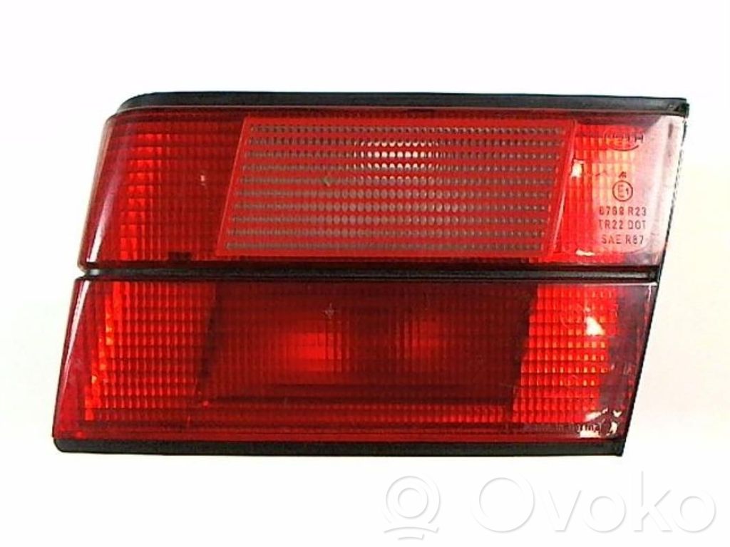 Tailgate rear/tail lights   1384012R